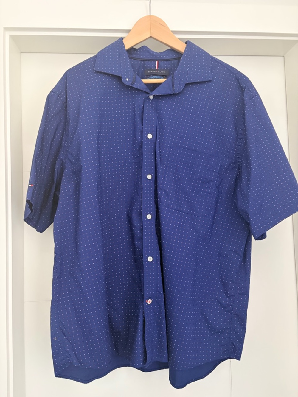 Tommy Hilfiger Men's Navy Short-Sleeve Button-Down with Micro Dot Print